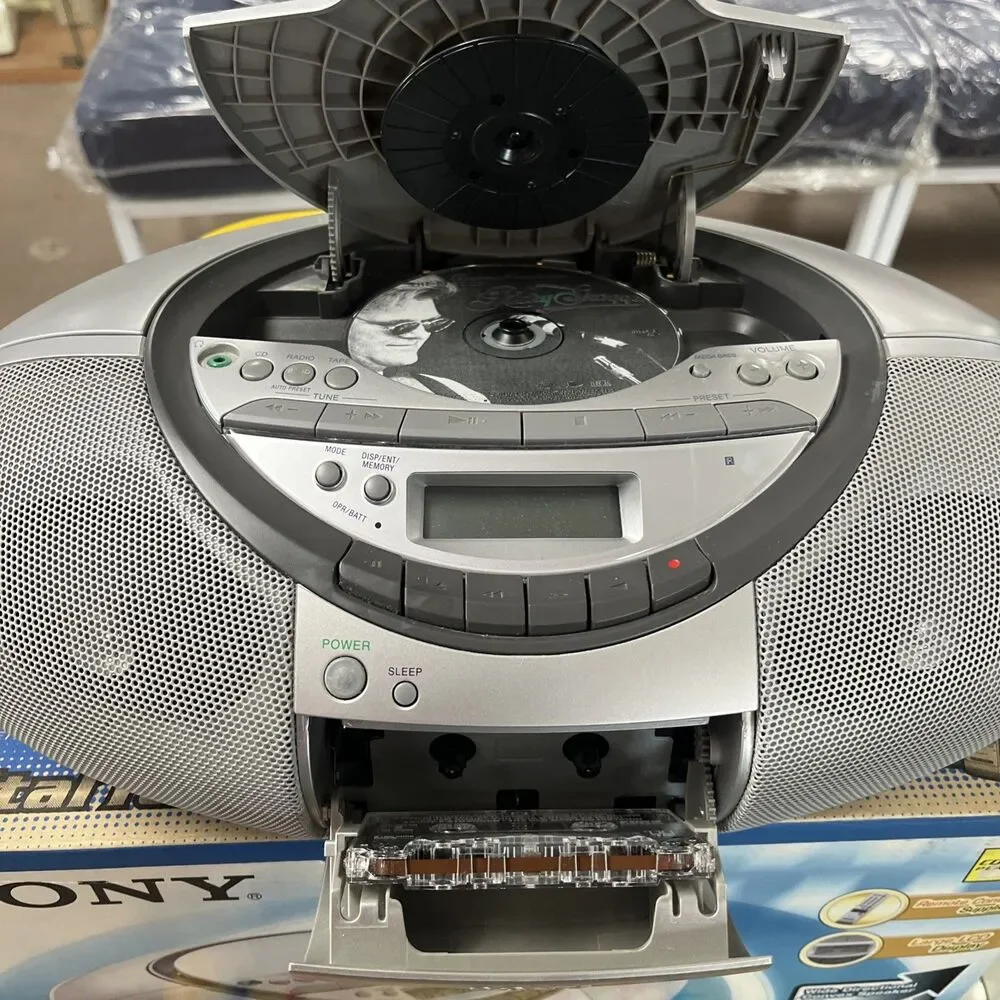 Sony CFD-S350 CD Radio Cassette Boombox Stereo Vintage Open Box No Remote